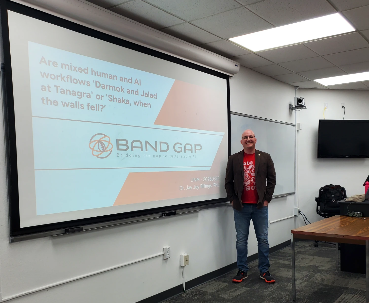 Dr. Jay Jay Billings speaking to students at UNM